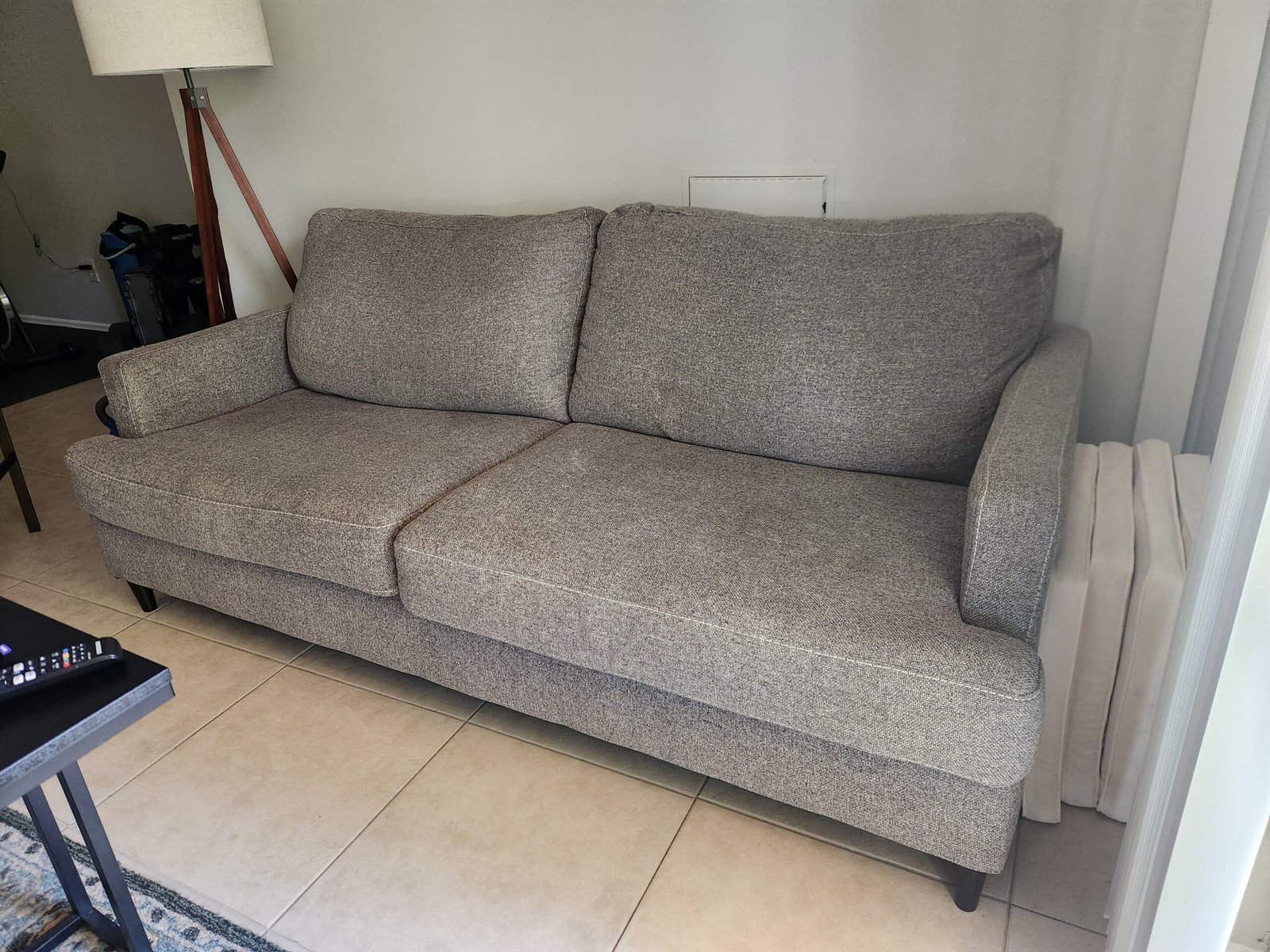 loveseat for rent while on TDY
